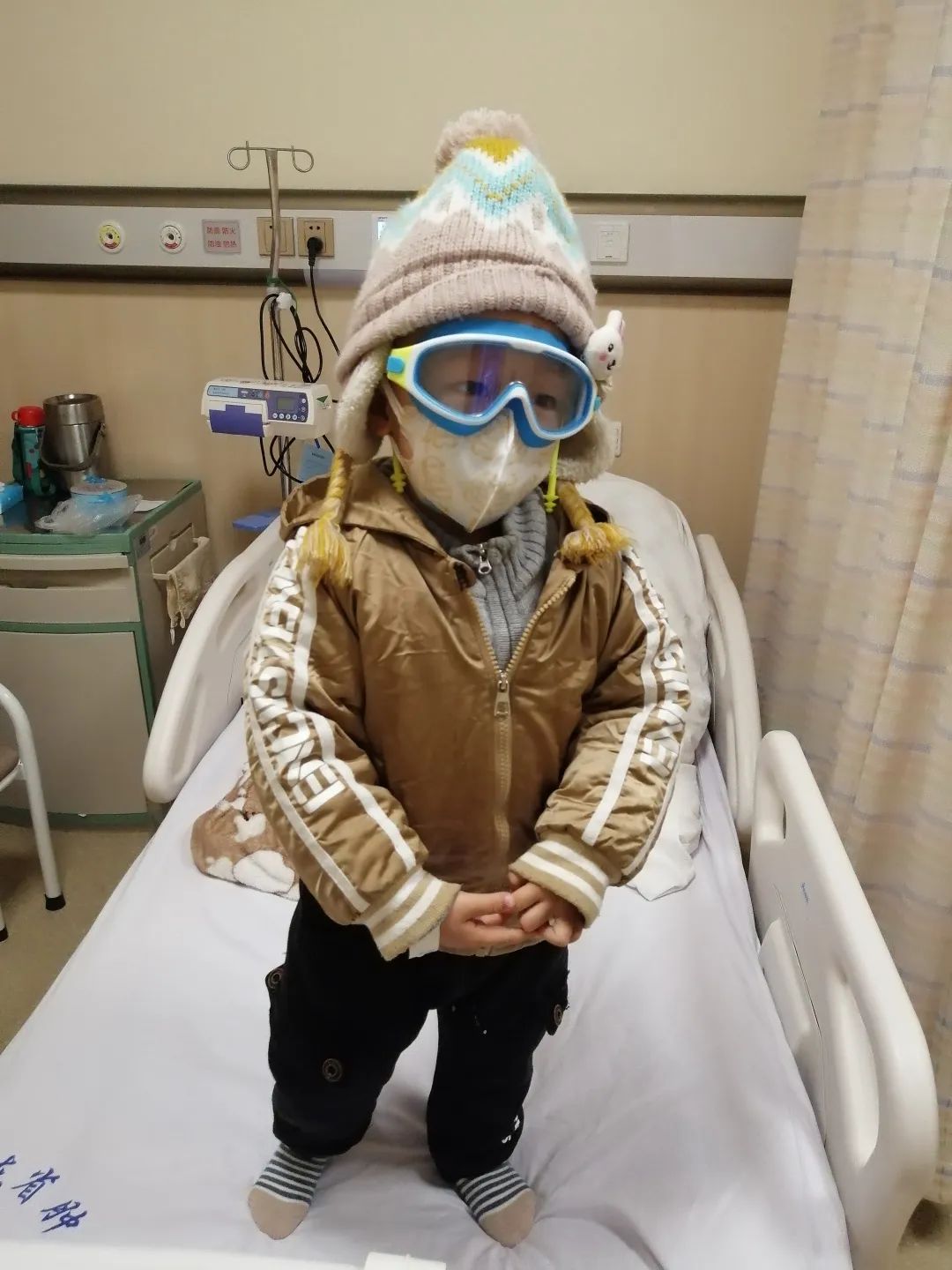 老公抗癌头发剃光,头发剃光的抗癌男孩