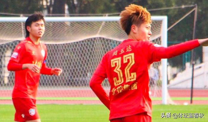 恭喜！泰山找到郭田雨接班人，本赛季已进4球，球迷：放心留洋吧