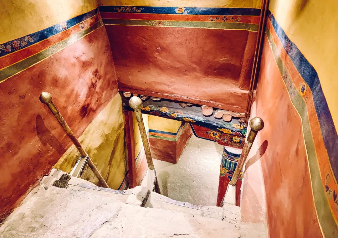 屋内天地|你看不懂的藏式朱甍