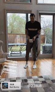 球星颠卫生纸挑战,东契奇崴脚瞬间