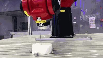 没想到，珠洽会上的机器人“样样精通”！看完觉得自己快失业了