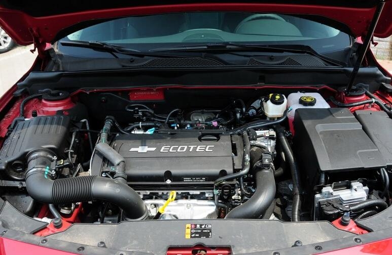 空间最大的10多万的轿车,15万公里的迈锐宝值得买吗