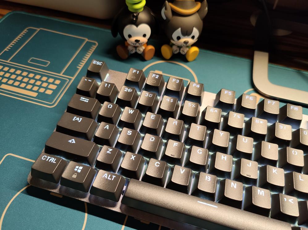 樱桃2.0机械键盘和罗技k845哪个好,罗技键盘k835和k845哪个好