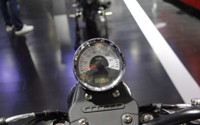 宗申推出250cc复古太子车，多种配置可选，配13升油箱，价格合理