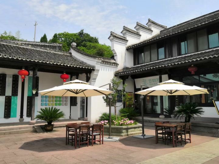 中国历史文化名镇,鸣鹤古镇历史名人