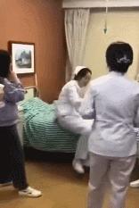 林俊杰带血针头售7000块!护士轮番“滚床单”,粉丝追星有多疯狂