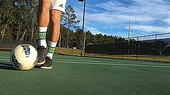 巴西足球十大过人高手,巴西球星莱昂纳多过人