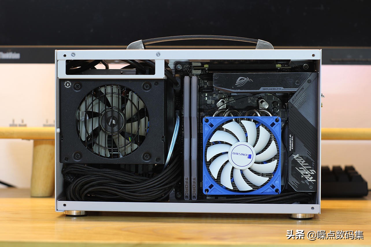 超频三蜂鸟100机箱,超频3蜂鸟i100装机