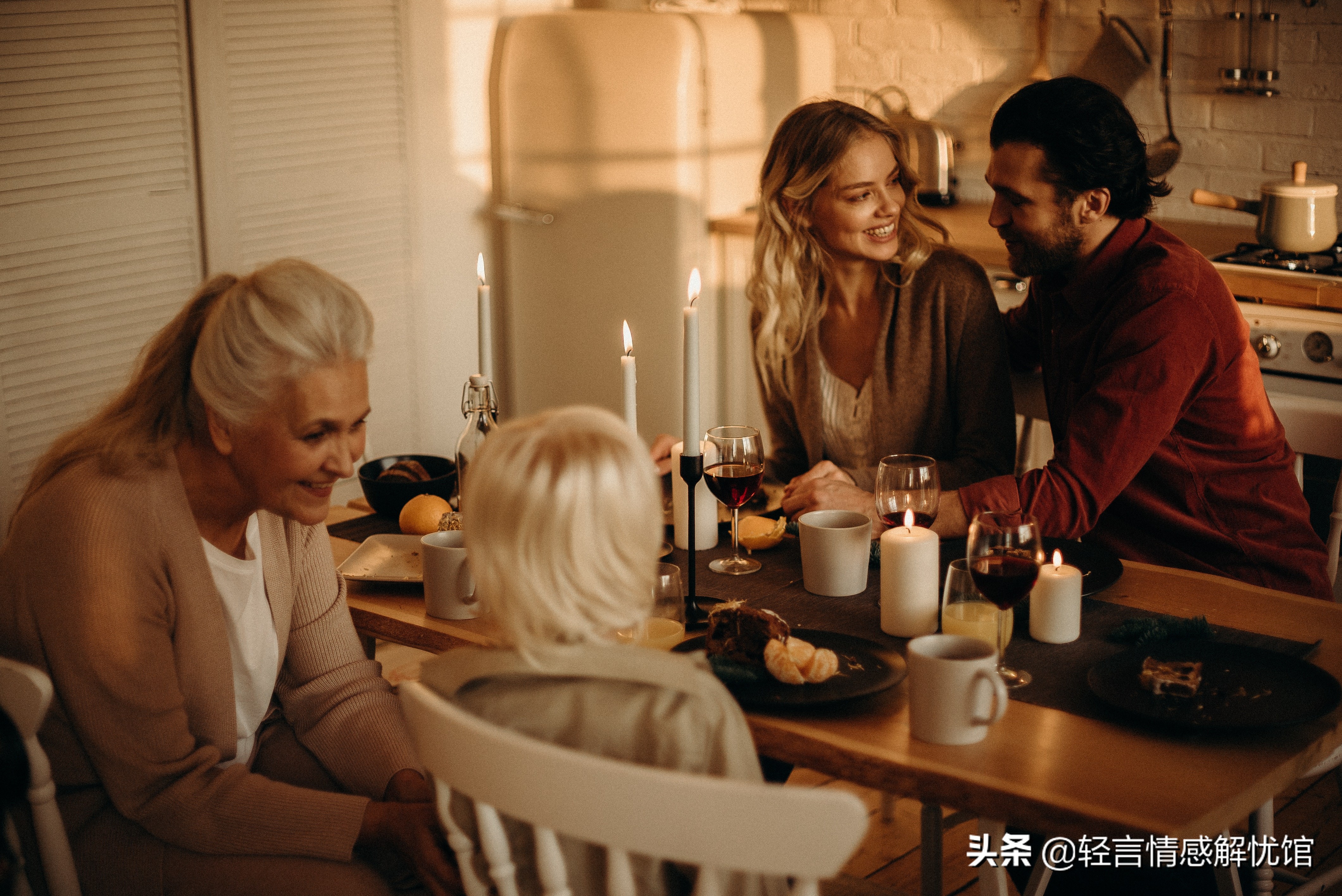 什么样子的聊天方式才算暧昧,男女聊天暧昧什么意思