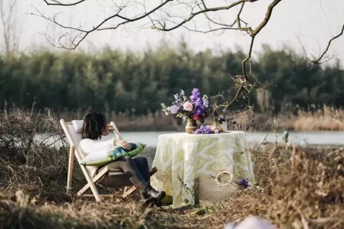 “园艺疗法”治愈抑郁症女孩，与植物对话可舒缓情绪，感知自我