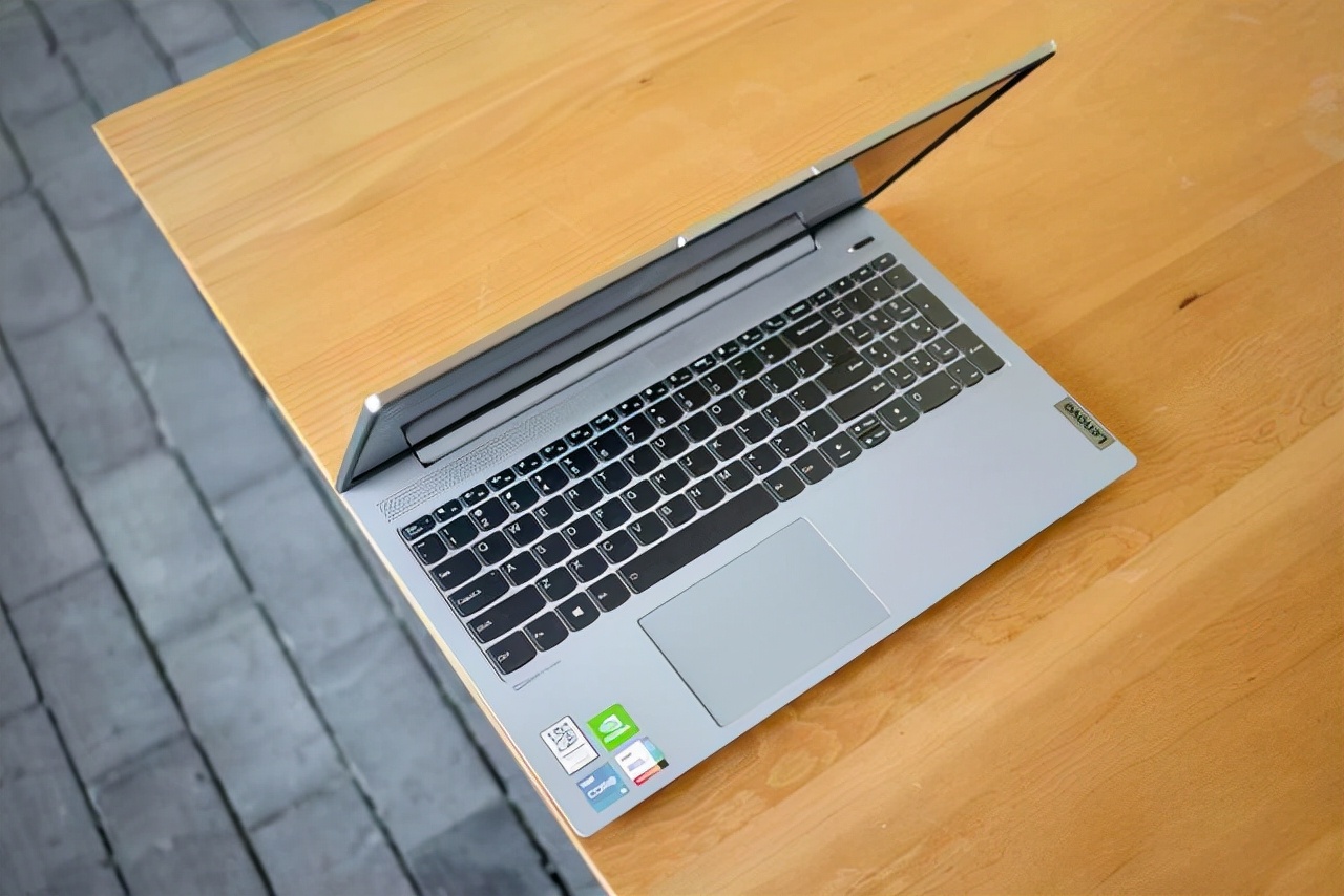 联想小新15测评哪个版本好一点,联想小新15酷睿最新评测