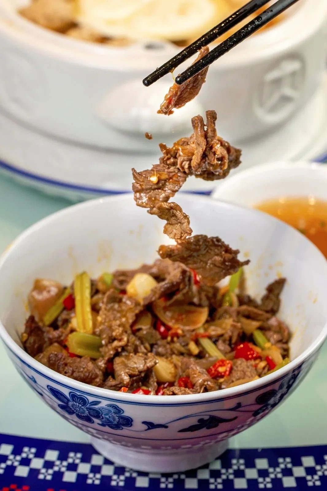 想3.8折吃这顿当家菜,你得喊一声「嫂子」