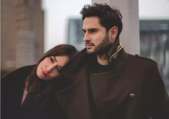 夫妻中的沟通障碍,夫妻之间存在沟通障碍如何解决