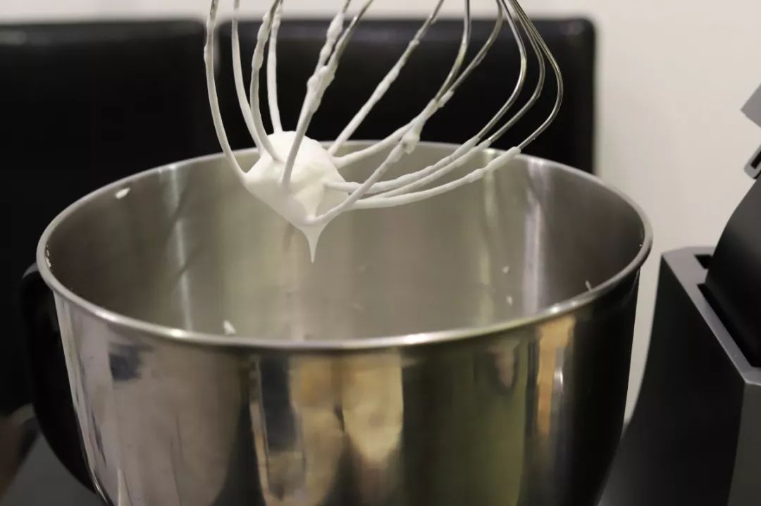 奶油鲜花蛋糕图片,鲜花奶油生日蛋糕