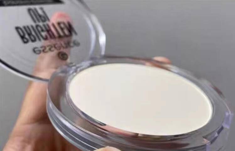 粉饼的使用方法新手,定妆遮瑕蜜粉饼怎么用