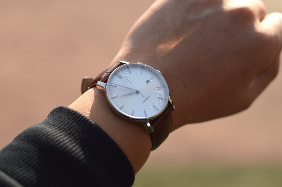 轻派陀飞轮机械表怎么样,便宜的机械表100元以内