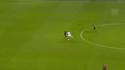 斯卡洛尼吼乌帕梅卡诺,乌帕梅卡诺破单刀