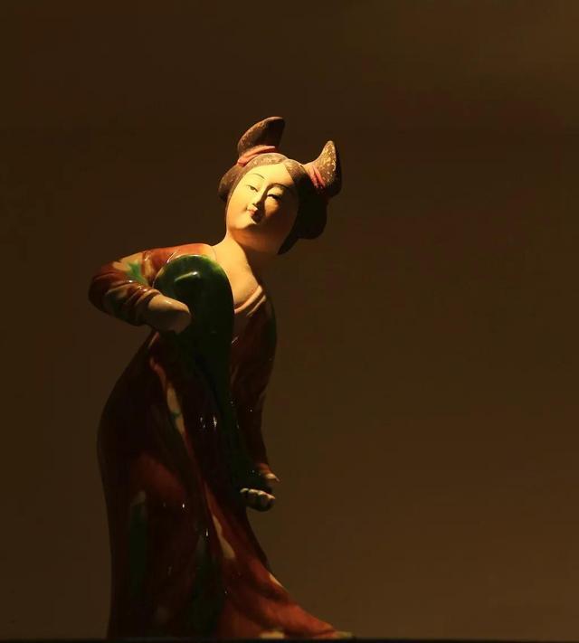 唐三彩有什么文化意义,唐三彩的特点艺术价值