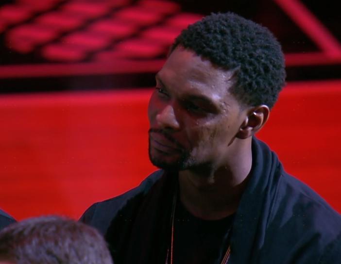 韦德3号球衣高挂热火主场,3号韦德球衣