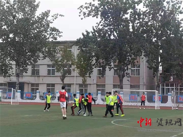 绿茵点亮梦想足球,绿茵足球点亮梦想