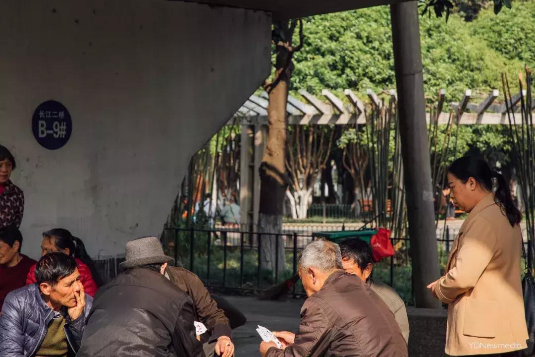 绕来绕去还是绕不开,绕来绕去绕不开锅碗瓢盆