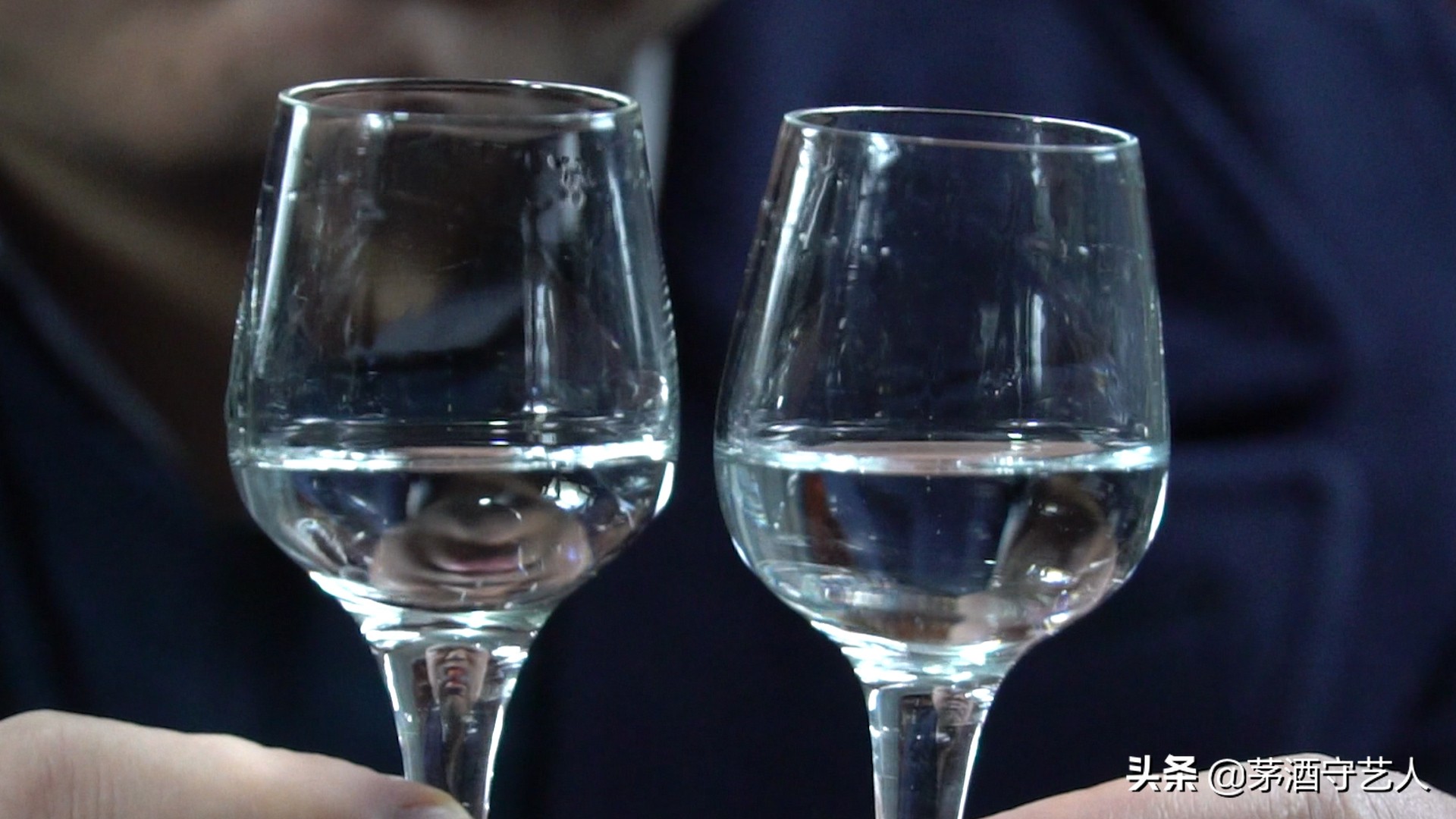 茅酒守艺人品酒,茅酒守艺人的酒测评坛子酒