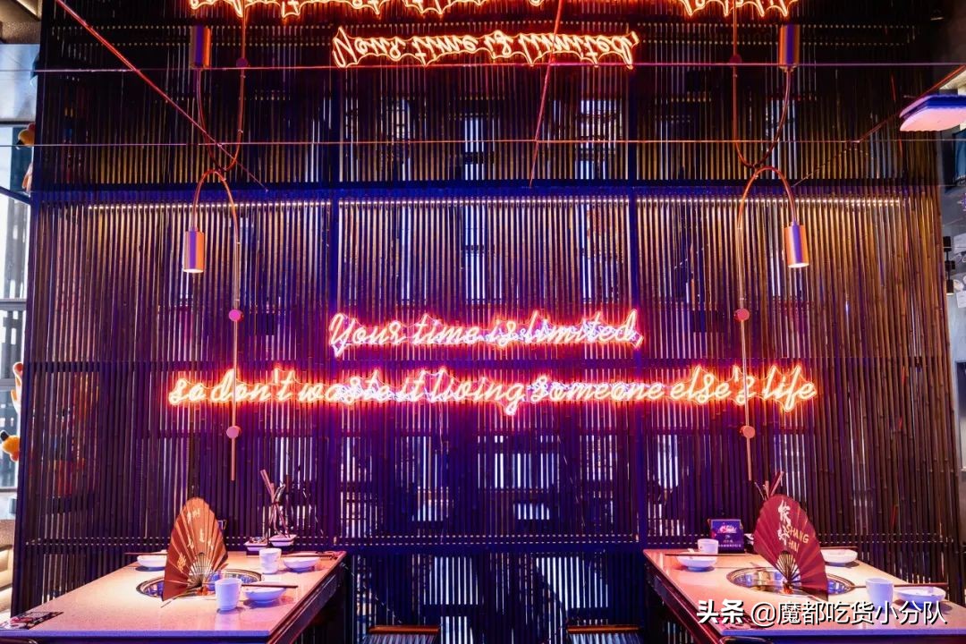 排队归排队，这店名你念的对吗？