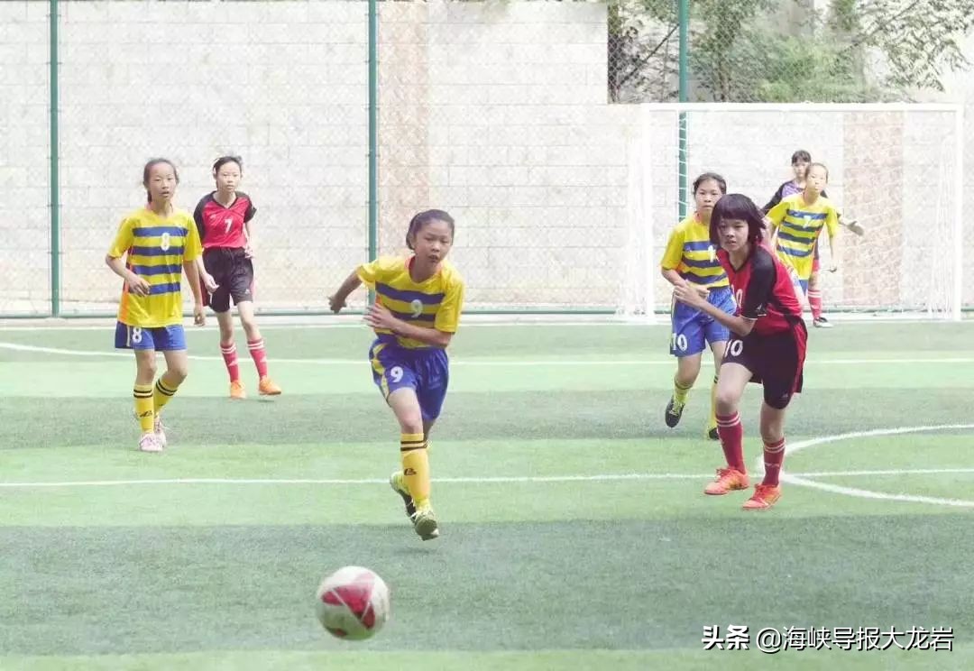 小学足球队2021三级联赛获奖名单,白沙完小足球队照片