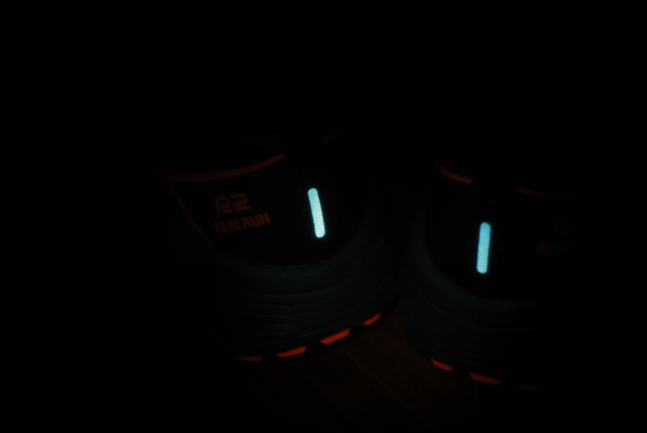 奔跑的Faith-咕咚R2信仰跑步鞋