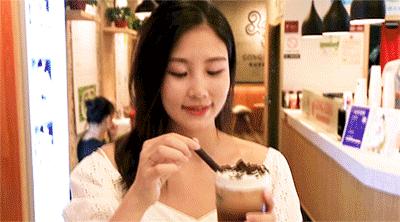 四云奶盖贡茶天鸿店,请全城喝奶茶