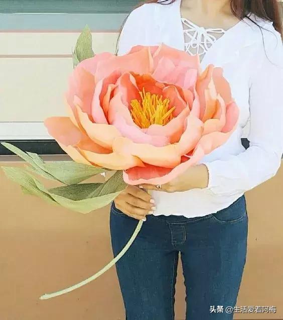 皱纹纸花朵手工艺术,纸艺玫瑰花的制作方法皱纹纸