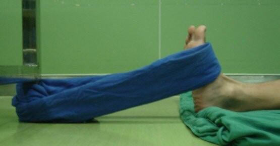 踝关节损伤后踝关节僵硬怎么办,踝关节受伤后再运动疼痛该怎么办