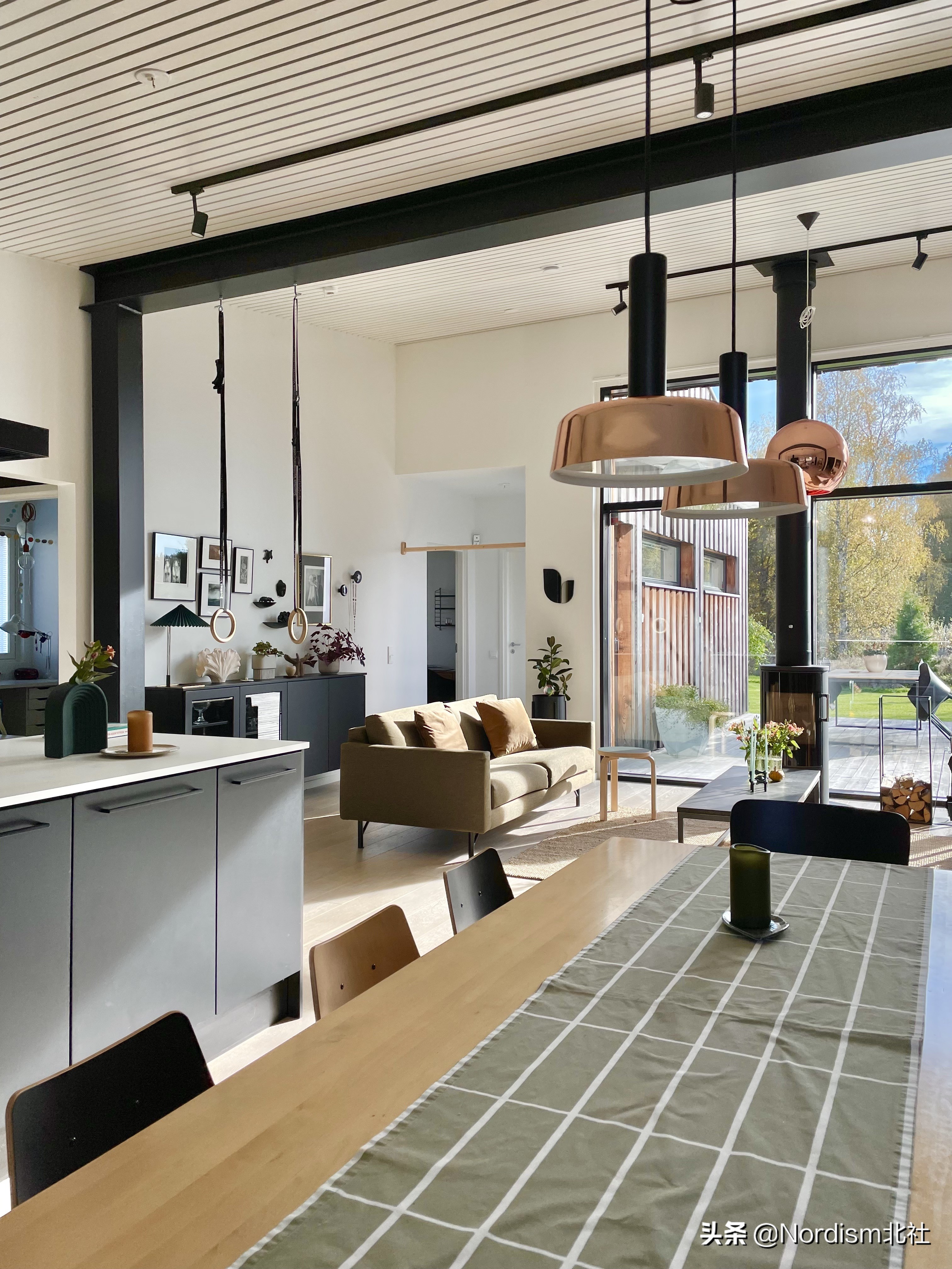 《空间》第50期：建筑+艺术+极简主义，Tiia的北欧自建房