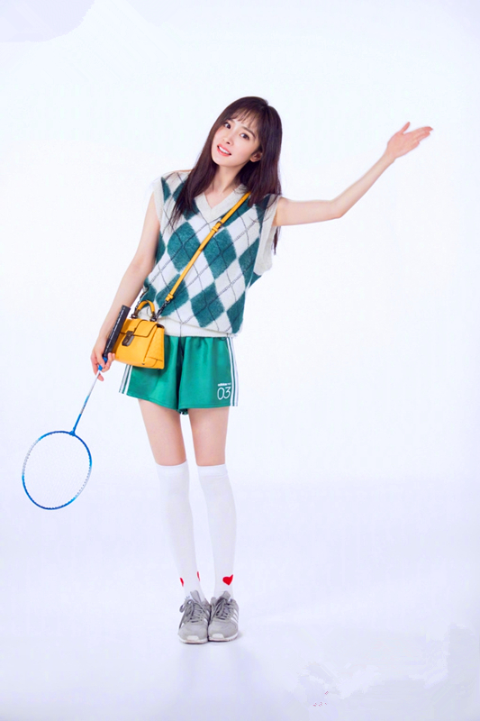 杨幂长袜穿搭,杨幂穿搭新中式长袜