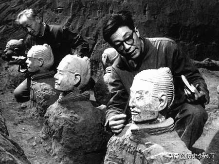 兵马俑出土时图片图文,兵马俑刚出土的彩色珍贵照片