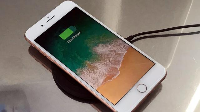 苹果手机官保内出问题免费修吗,苹果产品过保了还能送修吗