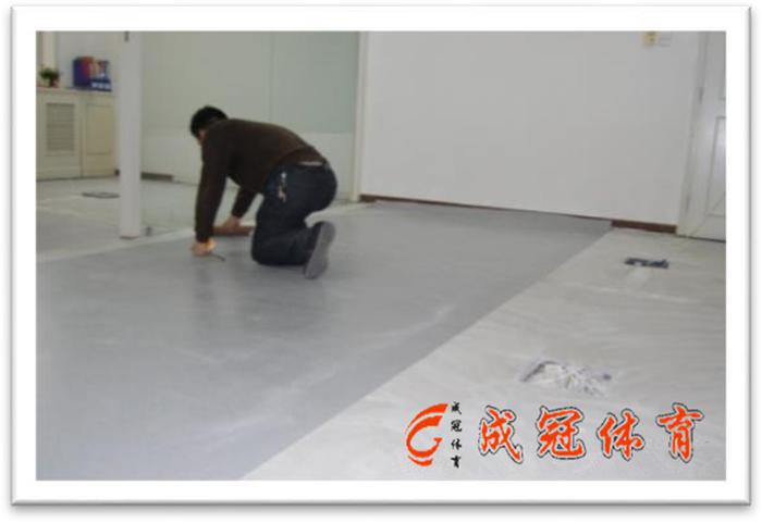 医院pvc地板胶怎么铺,幼儿园办公室地板胶怎么铺