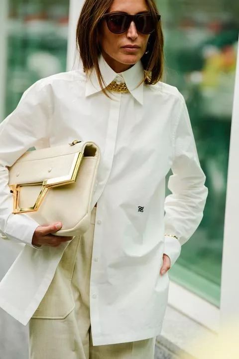 今年流行什么款式的女士大包 (今年流行的超级大包)