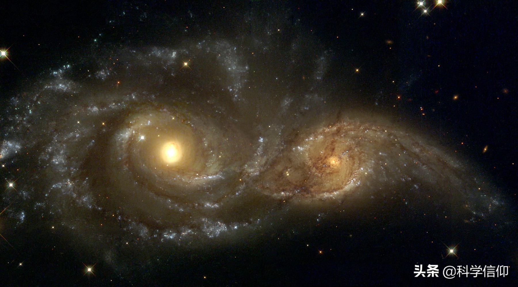 光从月球到地球多少光年,地球到月球的距离大约是一光年吗