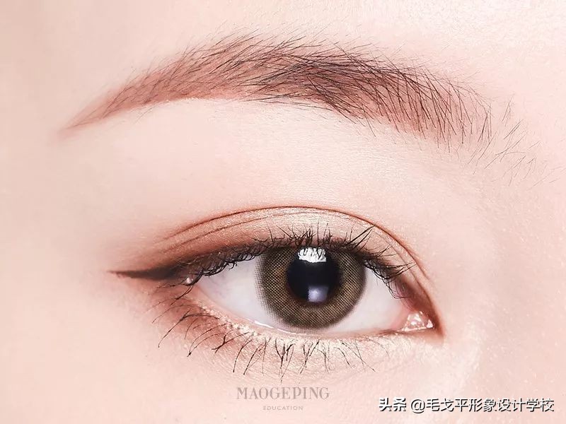 初学画眉毛步骤单眼皮眼妆,新手如何画眉和眼妆