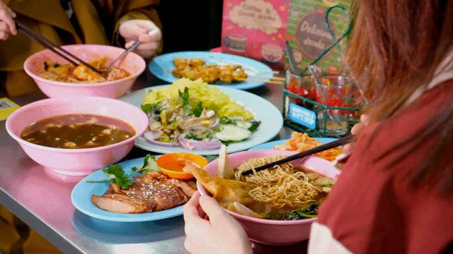 乌山路街上视频,泰国街道最火的小店