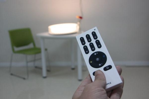 遥控器突然按不动了但是没有坏,遥控器突然失灵怎么办