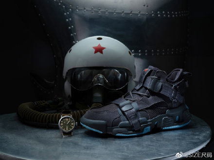 361戈登联名篮球鞋,361签约阿隆戈登