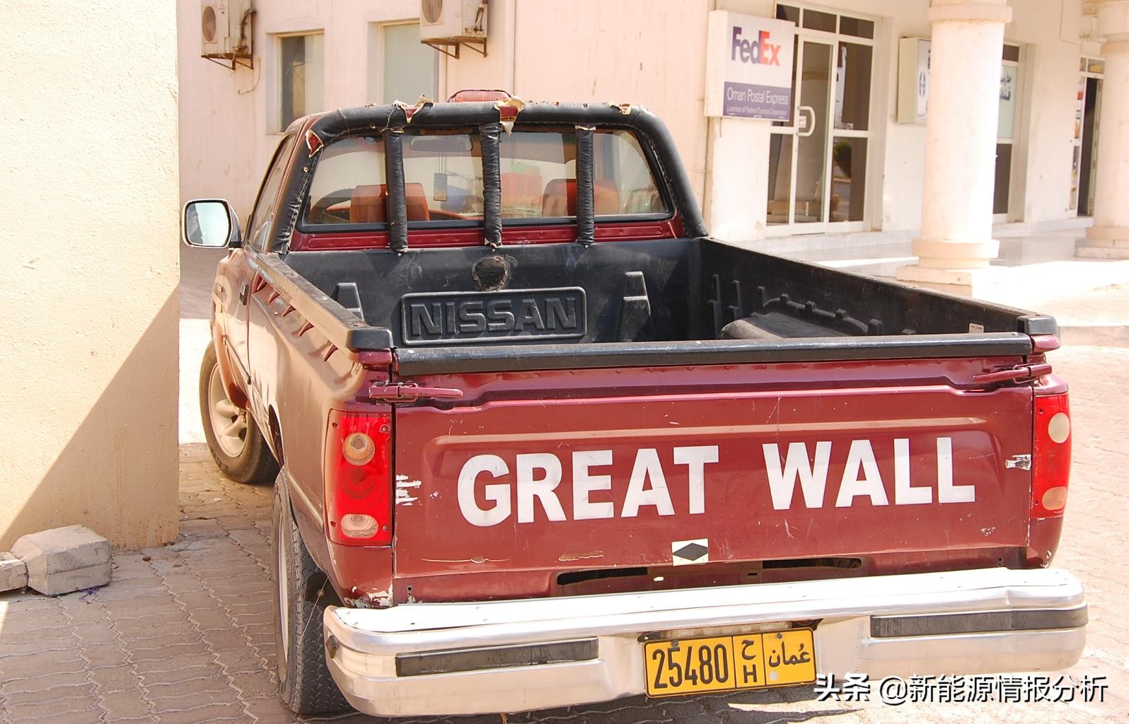 闃挎浖鏃ヨ,闃挎浖琛楀ご闅忔媿
