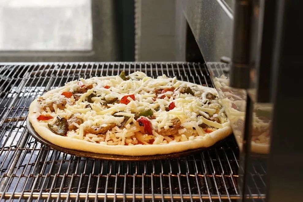 开披萨店需要什么建议,开披萨店都用什么设备