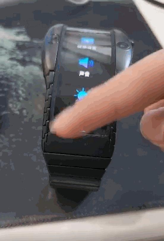 厉害啦！折叠屏努比亚腕机阿尔法评测：钢铁侠的技能被它实现