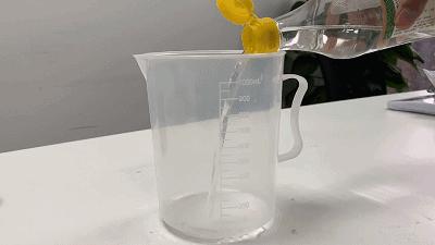 白鞋子脏了怎么洗简单,鞋子脏了别直接用清水洗