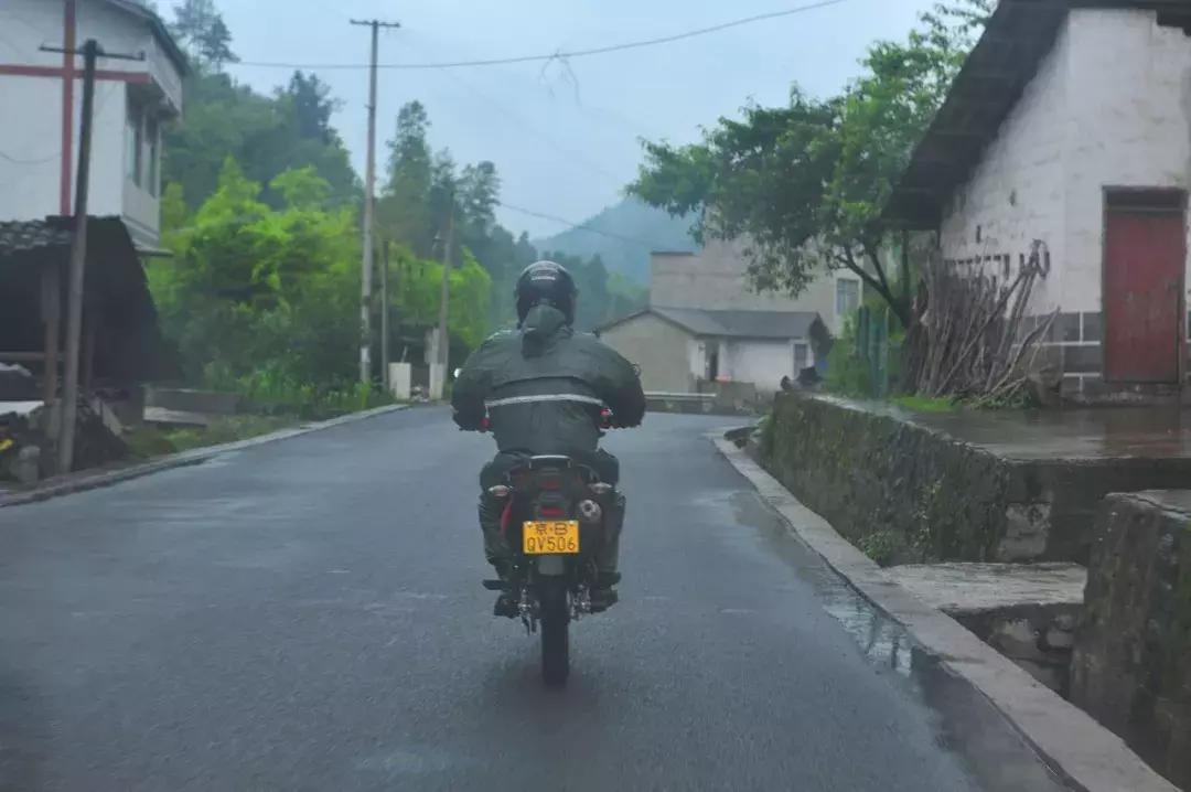 越野车主要看什么性能,豪爵公路越野摩托车nk150与dks150