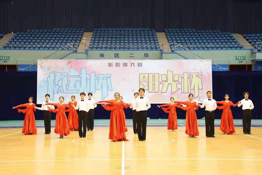 五月动起来图片,五月动起来舞蹈视频