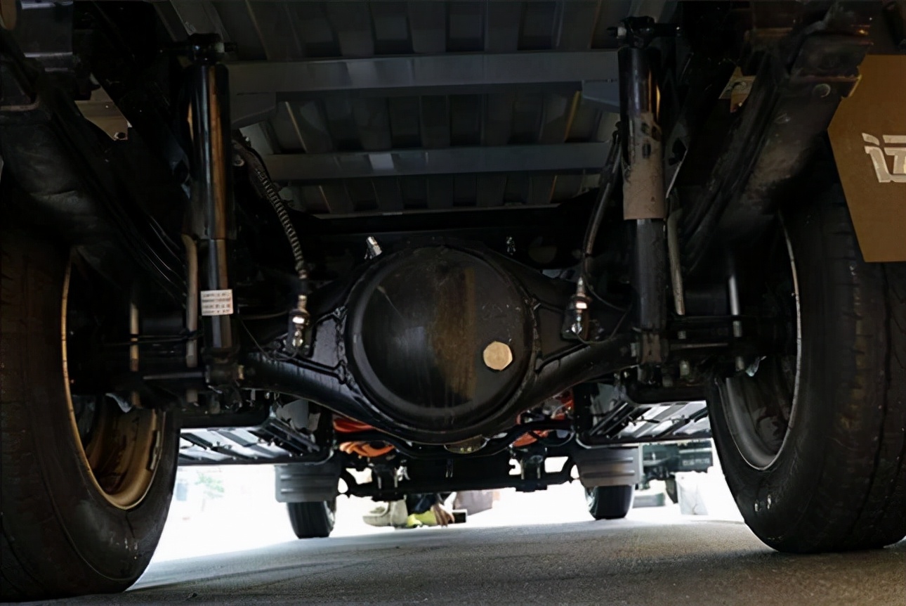 最新款国六自动挡厢式小卡车,经济型小卡车推荐